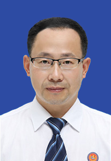 李华