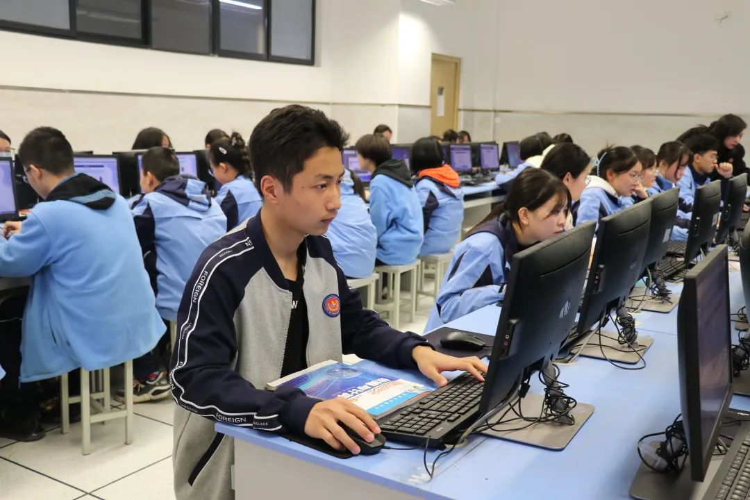 邯郸德阳成都外国语学校开展2023年四川省普通高中学业水平考试报名工作